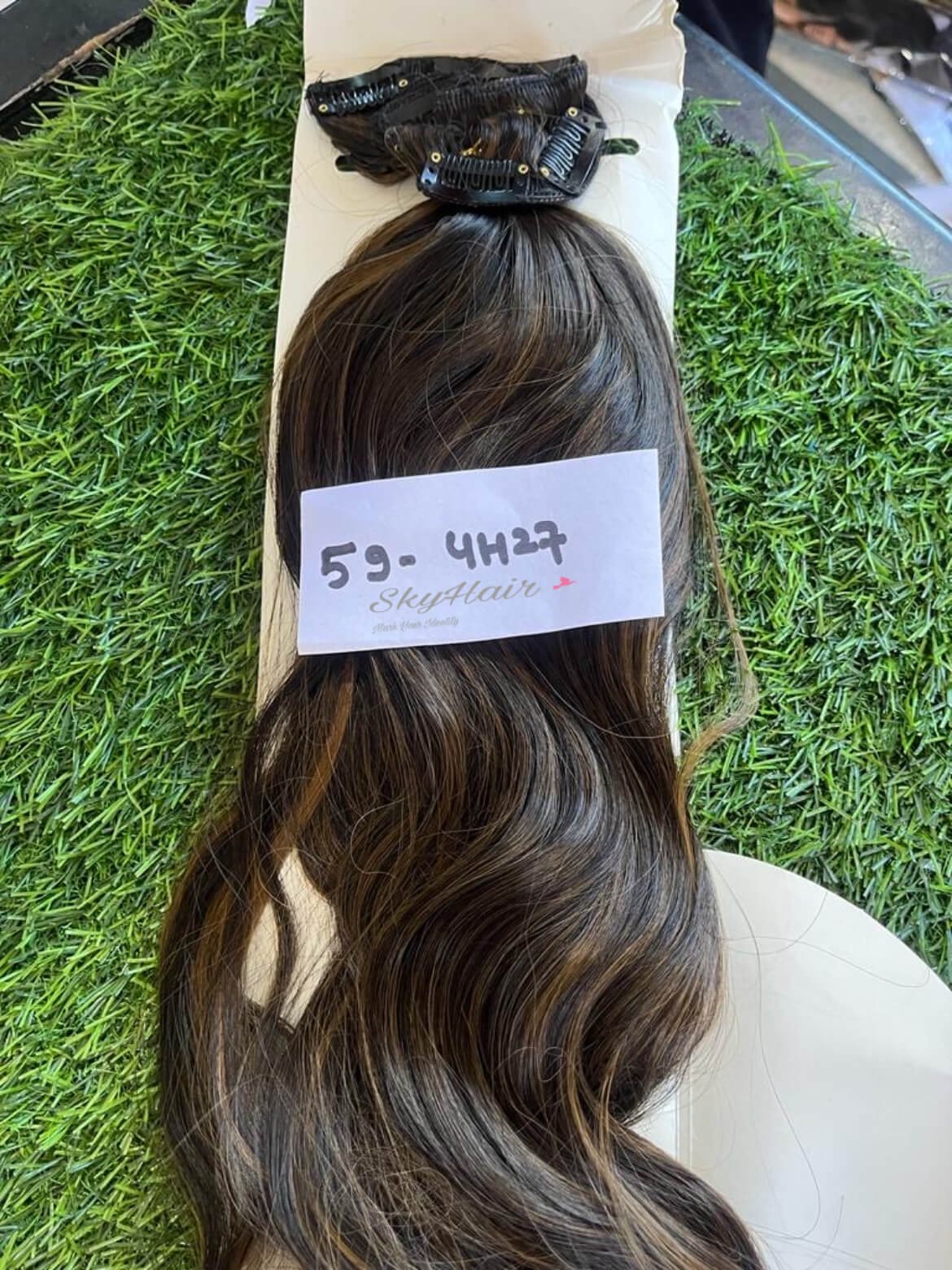 6 Pieces 13 Clips Set 24 Inch Light Curly/Wavy Brown with Golden Highlights Matte Finish Hair Extensions 130 grams