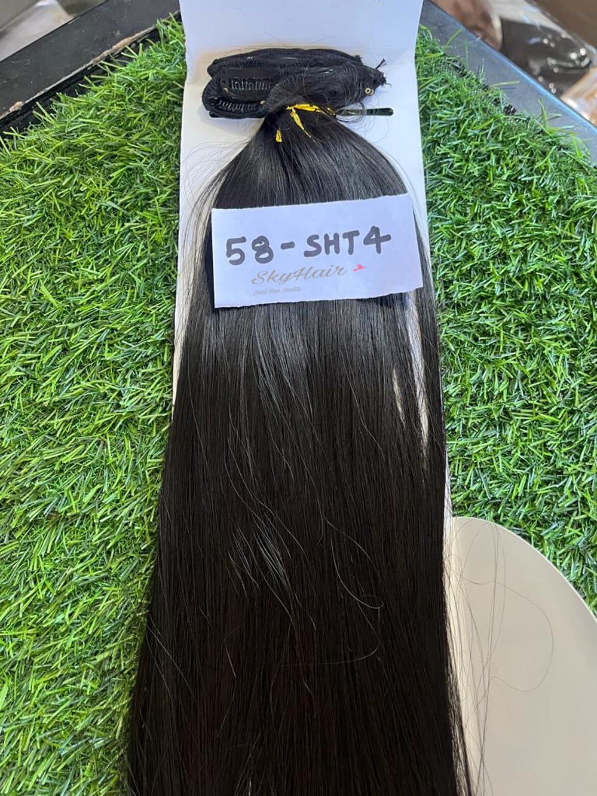6 Pieces 13 Clips Set 26 Inch Straight Brown Matte Finish Hair Extensions 130 grams