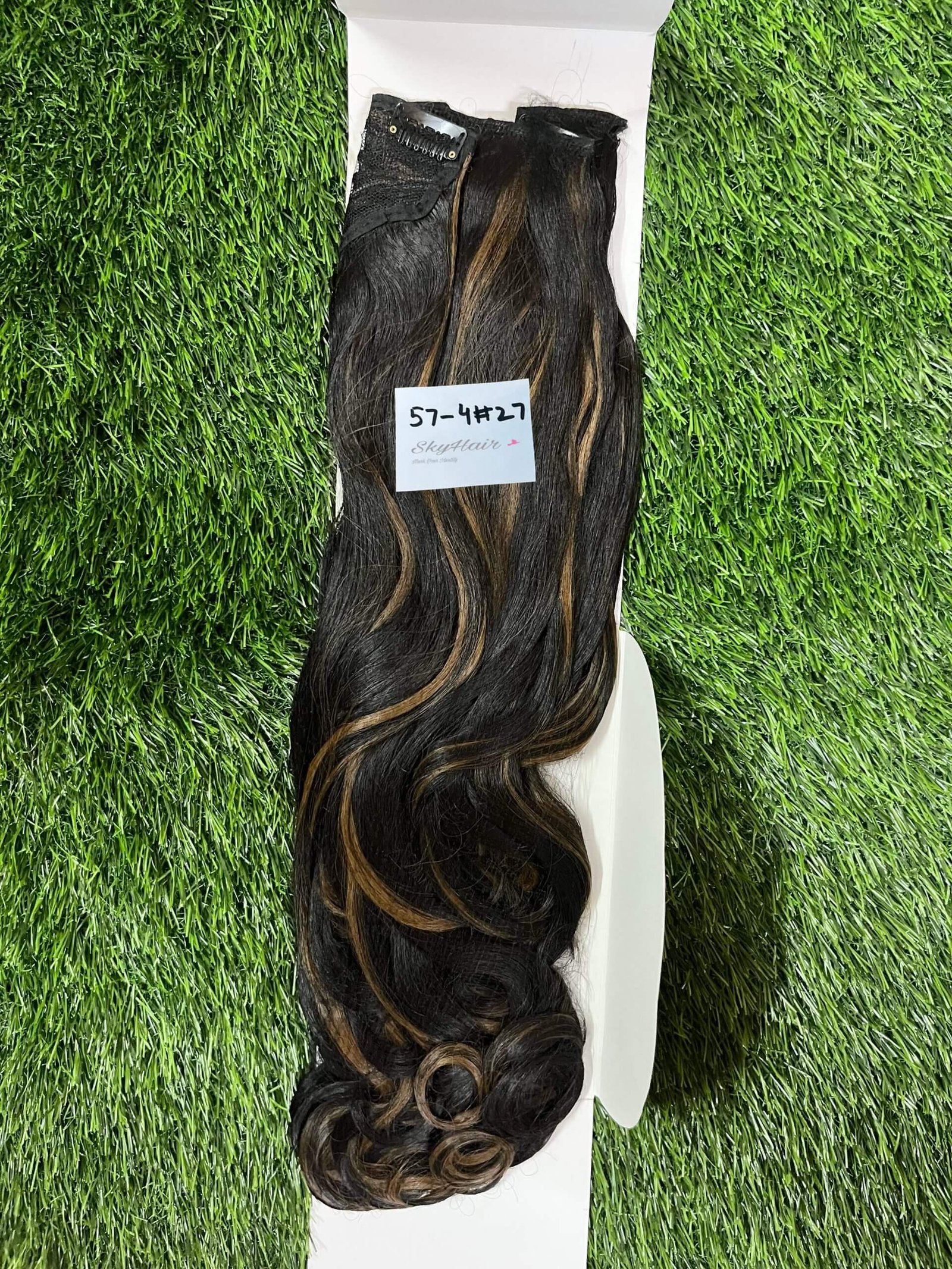 5 Clips based Curly/Wavy 24 Inch Brown with Golden Highlights Matte Finish Hair Extensions 200 grams